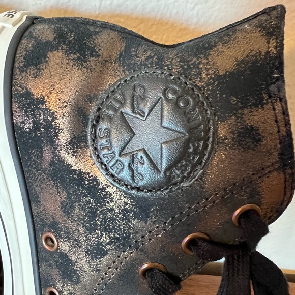 Rare black and metallic gold converse high top. - Picture 3 of 12